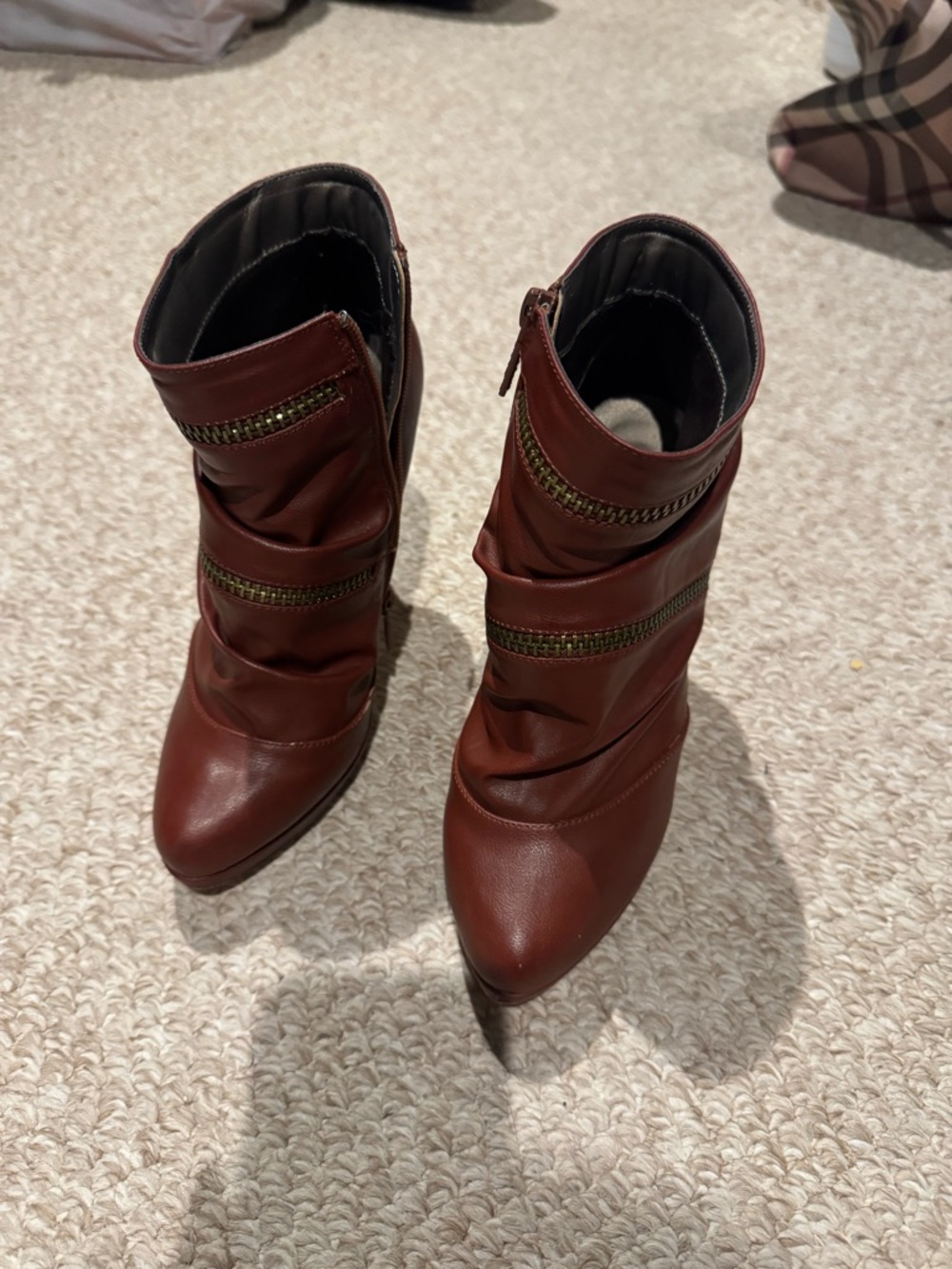 Women's Red Brown Pointed Toe Ankle Boots with Zipper Accent